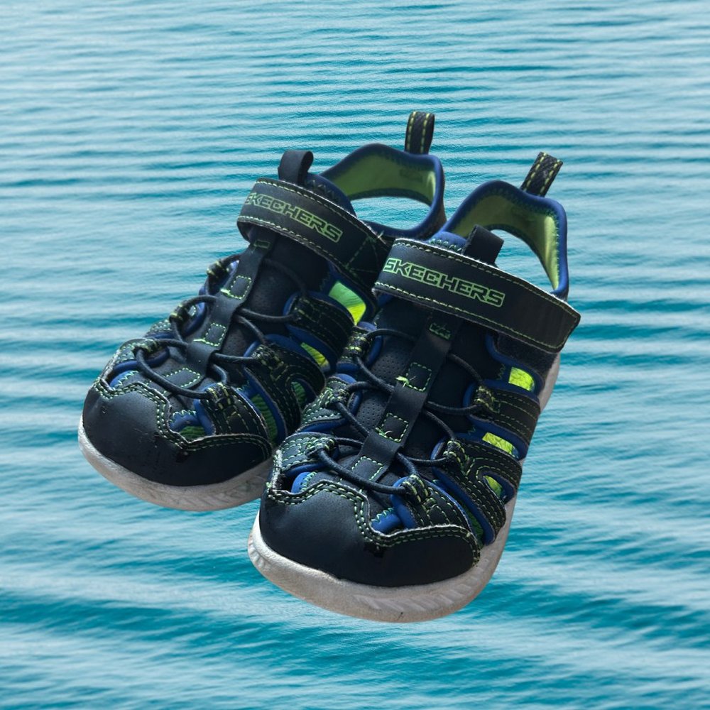 Kids Sketchers Water Shoes, Size 2